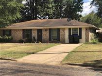 1208  Independence Drive Longview, TX 75604 - PINE TREE ISD