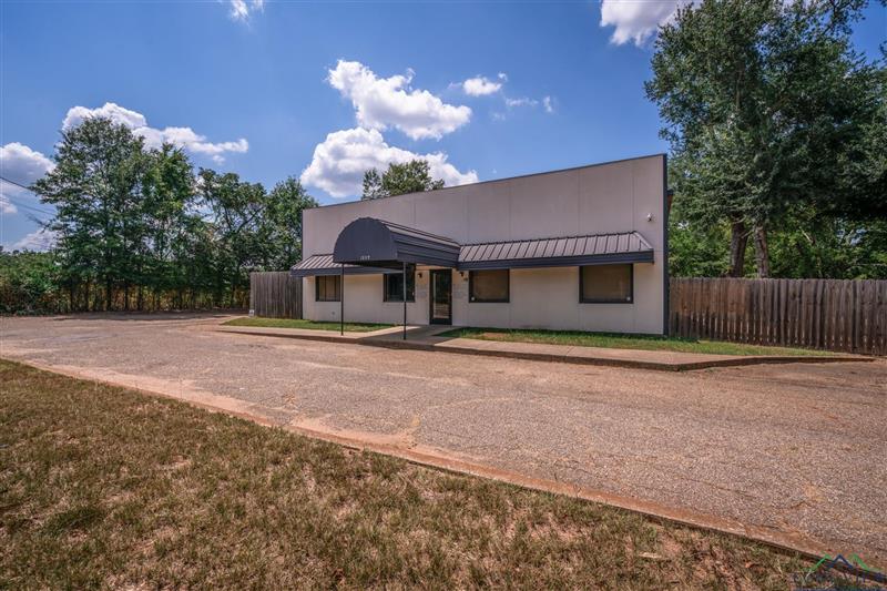 1809  Alpine Longview TX 75601 LONGVIEW