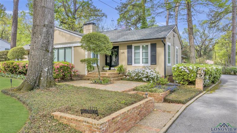 1215  Hillcrest Drive Longview TX 75601 LONGVIEW ISD