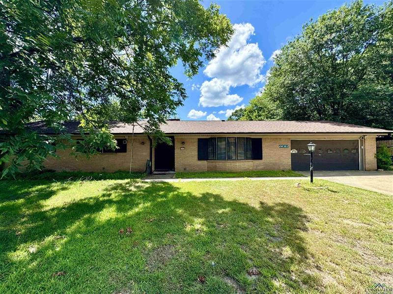 2305  Buccaneer Dr Longview TX 75604 PINE TREE ISD