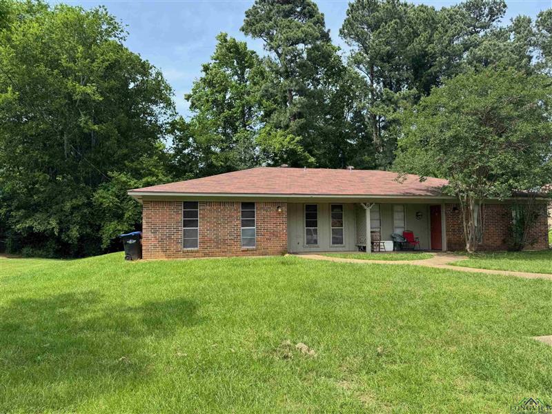 5B  BROADWAY Longview TX 75604 PINE TREE