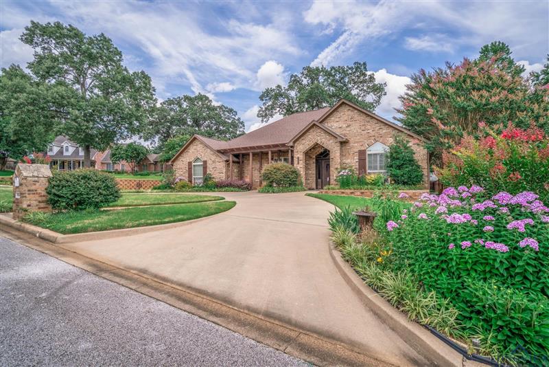 1604  Colonial Drive Longview TX 75605 SPRING HILL