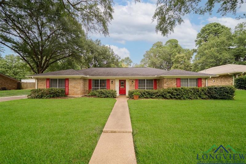 607  Green Oak Dr. Longview TX 75604 PINE TREE