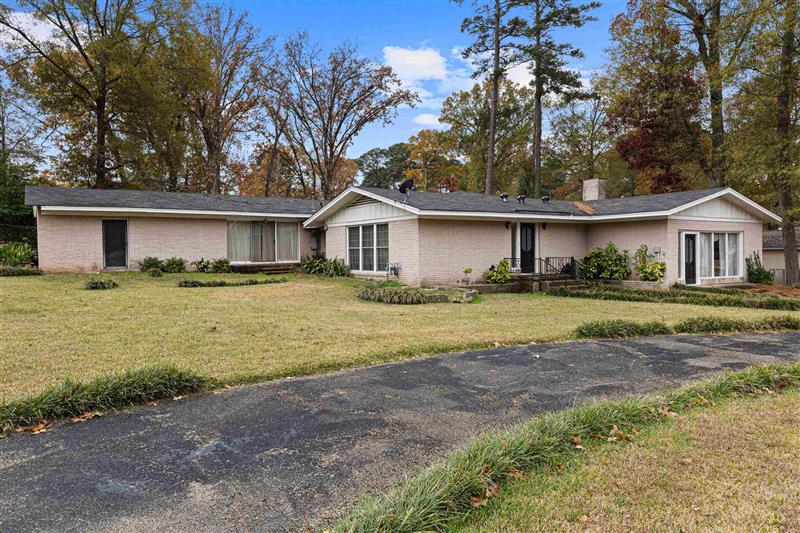 1112  Le Duke Blvd Longview TX 75601 LONGVIEW