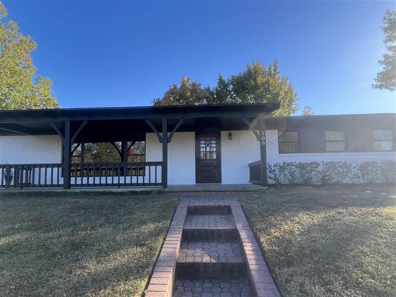 108  Hughes Marshall TX 75672 Marshall ISD