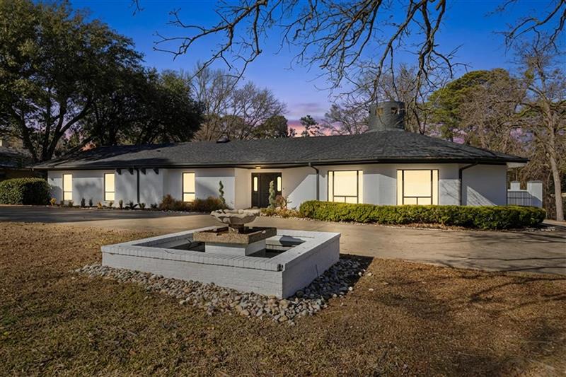 1201  Montclair Longview TX 75601 LONGVIEW