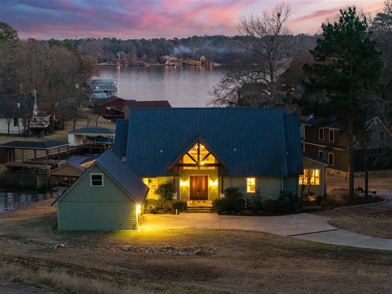 109  King Shore Blvd Scroggins TX 75480 MT VERNON ISD