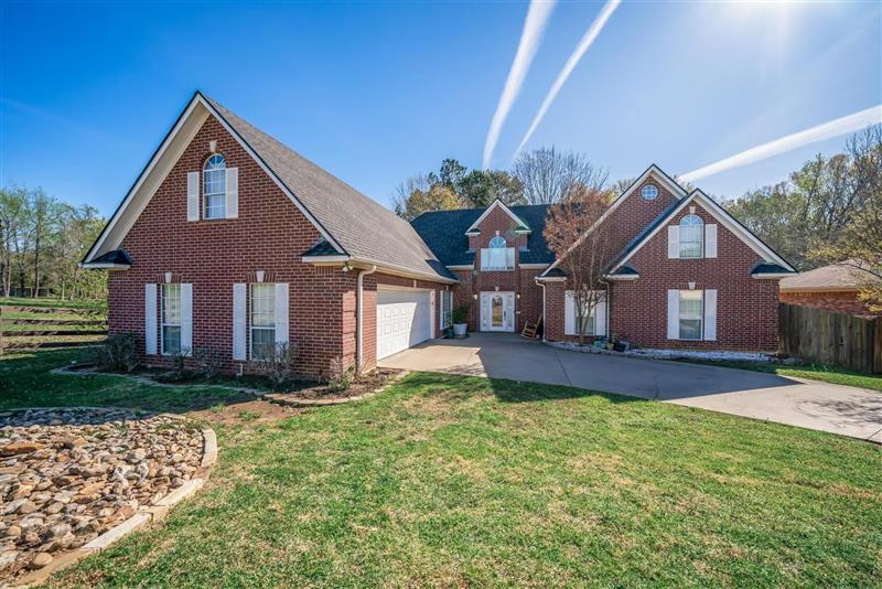 61 S Pebble Creek Drive Longview TX 75605 LONGVIEW