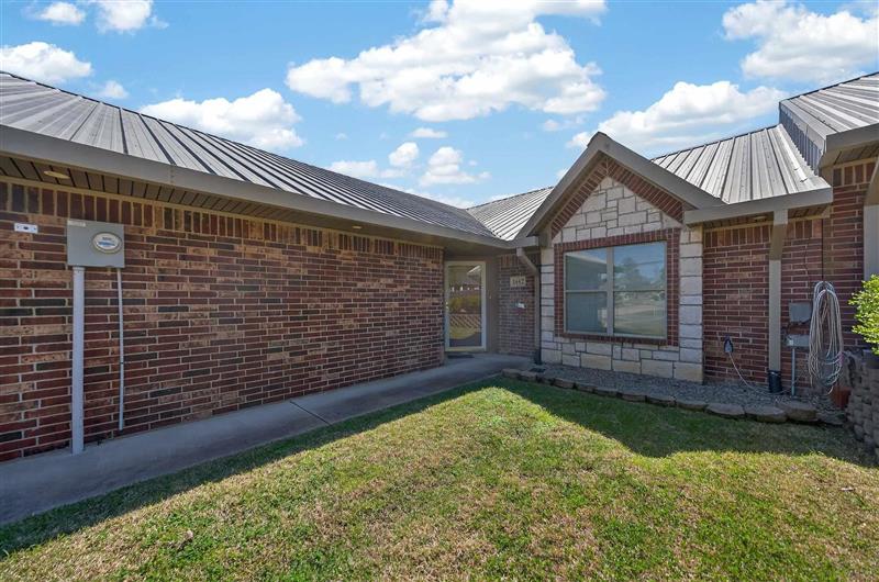 1442  Garner Lane Longview TX 75605 LONGVIEW