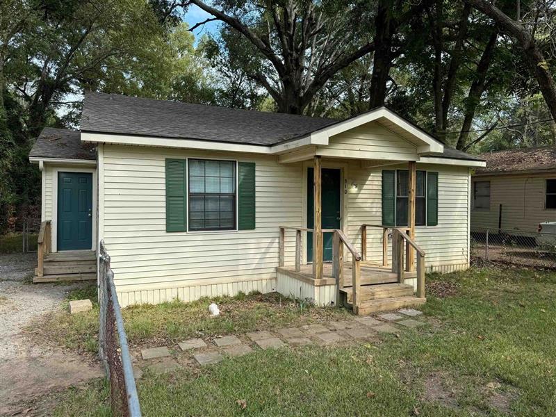 310  BIRDIE Longview TX 75603 PINE TREE