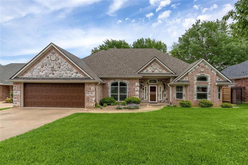 3804  Falls Creek Dr. Longview TX 75605 SPRING HILL