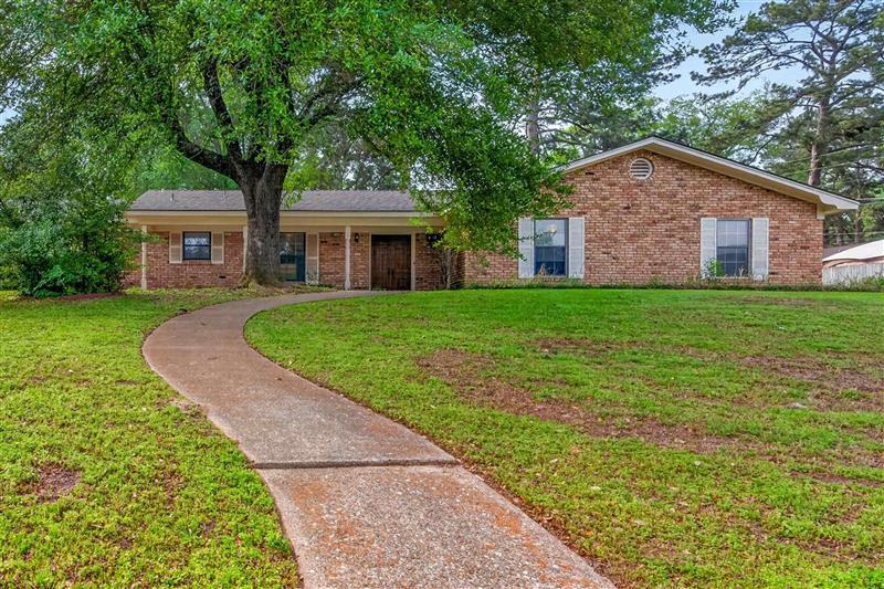 2102  Hughey Dr. Longview TX 75601 LONGVIEW