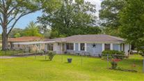 1504  Scenic Dr Longview TX 75604 PINE TREE ISD
