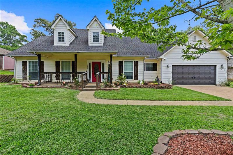 1606  Larissa St Longview TX 75604 WHITE OAK