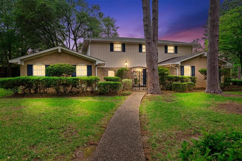 8  Shady Ln Longview TX 75604 PINE TREE