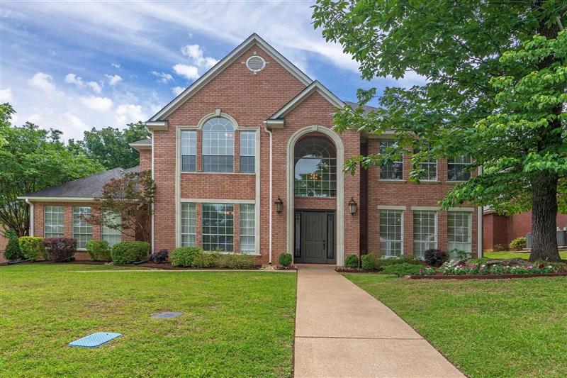 1212  Jasmine Ln. Longview TX 75604 PINE TREE