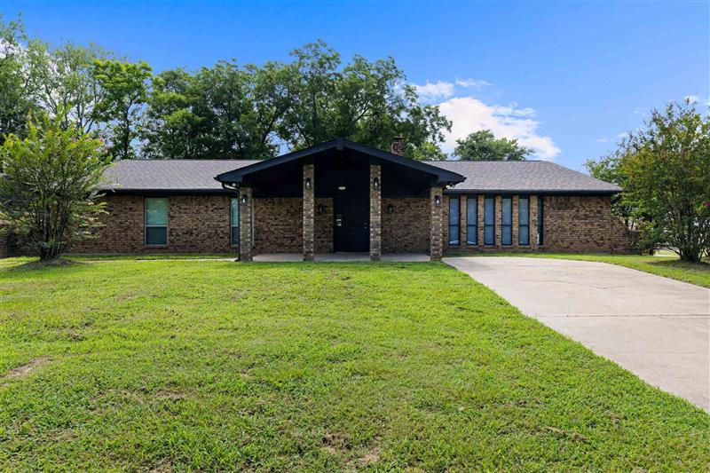 3055 N  Texas St Gladewater TX 75647 GLADEWATER