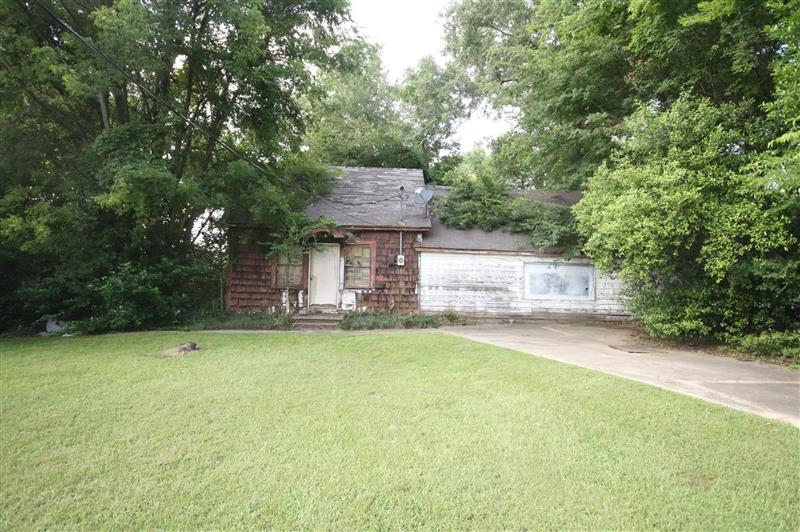 305 E Young st Longview TX 75602 LONGVIEW