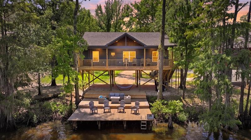 1130  Shelley Rd Karnack TX 75661 CADDO LAKE
