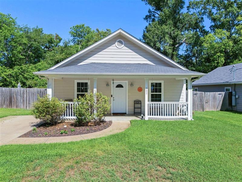 382 S Center St Gladewater TX 75647 GLADEWATER