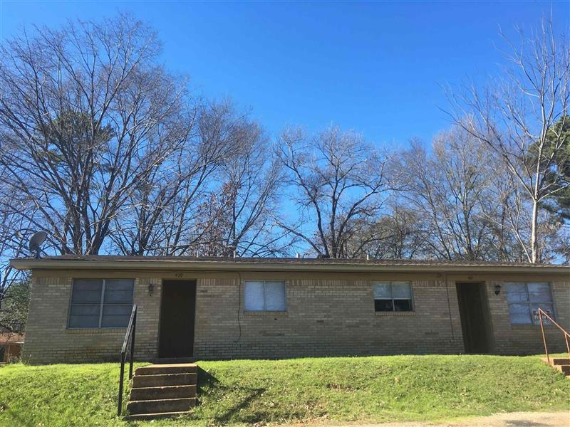409  Rockwood Longview TX 75604 PINE TREE