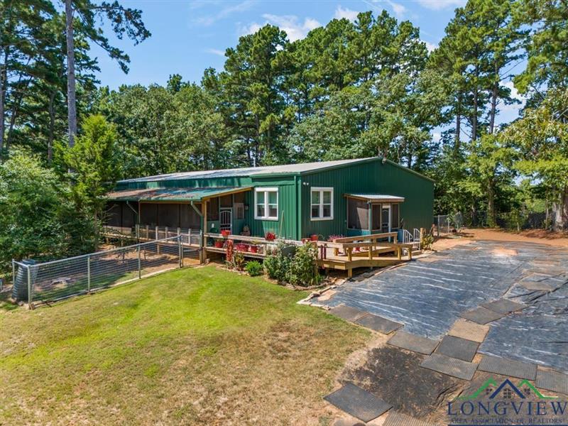 6990  Pin Oak Road Big Sandy TX 75755 GLADEWATER ISD