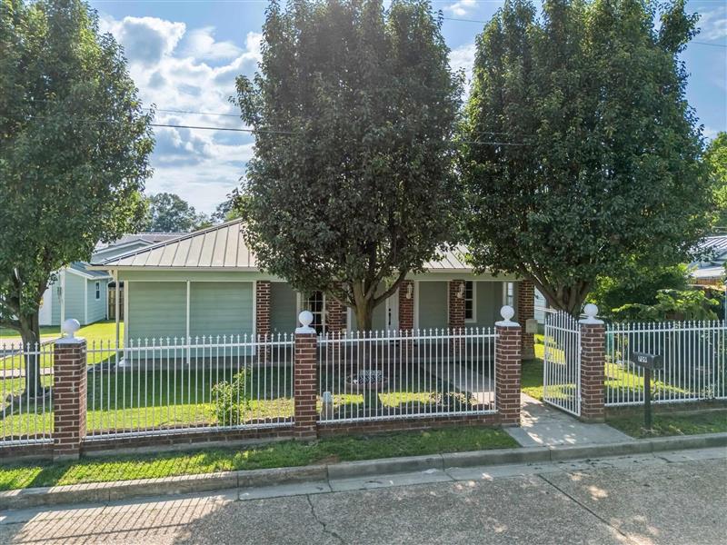 709  Corrigan St, Kilgore TX 75662 KILGORE