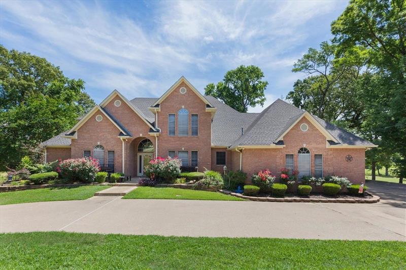 3722  Ben Hogan Longview TX 75605 SPRING HILL